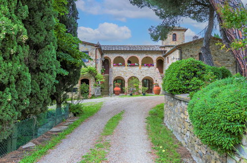 Photo 26 - 2 bedroom Apartment in Castellina in Chianti with swimming pool and garden