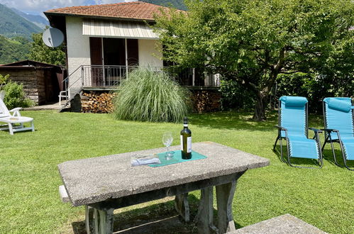 Photo 1 - Maison de 2 chambres à Domaso avec jardin et vues sur la montagne