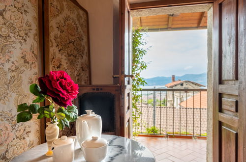 Photo 10 - Maison de 2 chambres à Arizzano avec jardin et vues sur la montagne