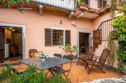 Photo 1 - Maison de 2 chambres à Arizzano avec jardin et vues sur la montagne