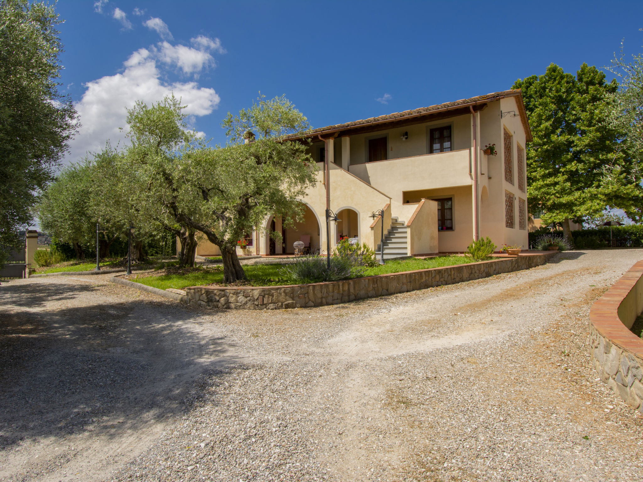 Foto 4 - Appartamento con 2 camere da letto a Cerreto Guidi con piscina e giardino