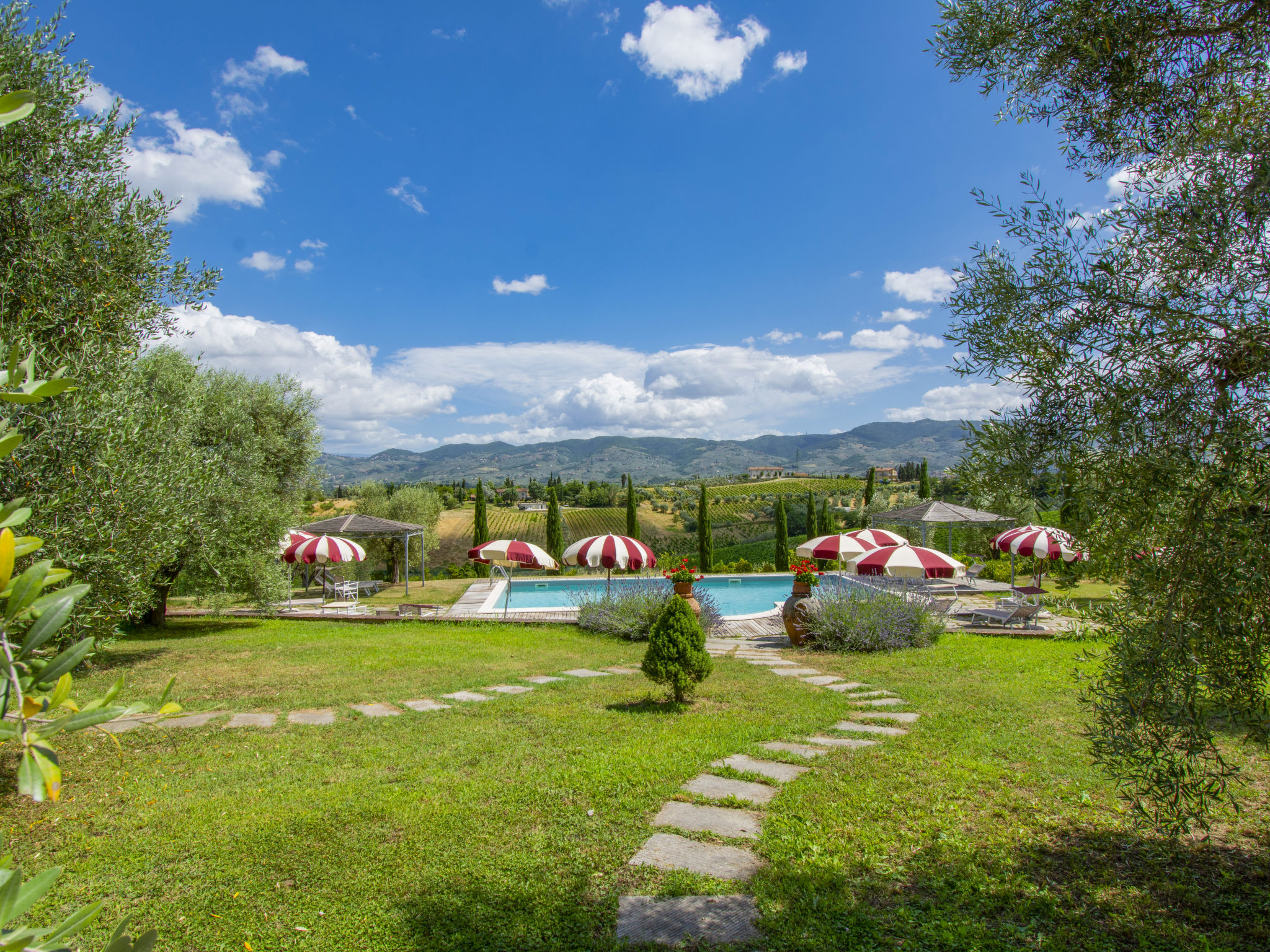 Foto 19 - Appartamento con 2 camere da letto a Cerreto Guidi con piscina e giardino