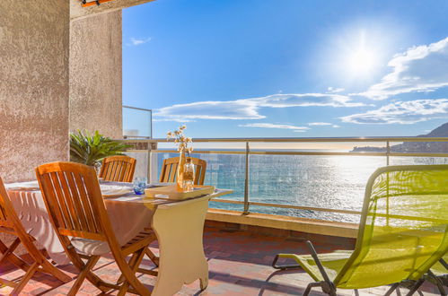 Photo 2 - Appartement de 2 chambres à Roquebrune-Cap-Martin avec piscine et vues à la mer