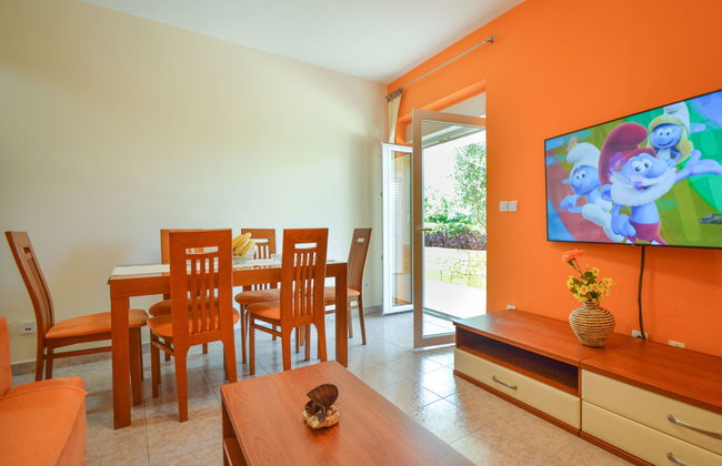 Casa de 5 quartos em Tribunj com piscina privada e jardim - Foto 7