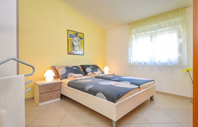 Casa de 5 quartos em Tribunj com piscina privada e jardim - Foto 23