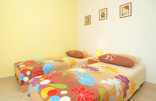 Casa de 5 quartos em Tribunj com piscina privada e jardim - Foto 4