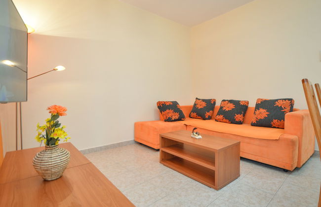 Casa de 5 quartos em Tribunj com piscina privada e jardim - Foto 8