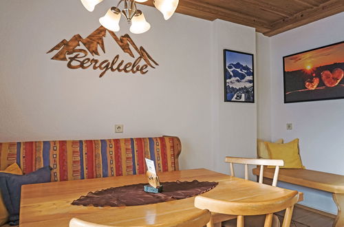 Photo 2 - 3 bedroom Apartment in Sankt Leonhard im Pitztal with garden and sauna