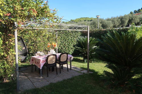 Foto 13 - Appartamento con 2 camere da letto a Cervo con giardino e vista mare