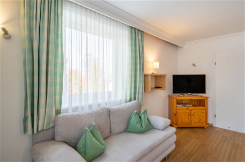 Foto 3 - Appartamento con 3 camere da letto a Hollersbach im Pinzgau con vista sulle montagne