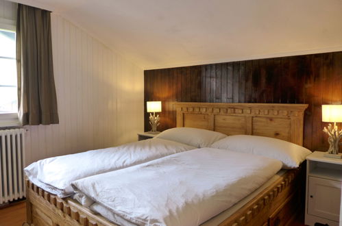 Foto 30 - Casa con 6 camere da letto a Lauterbrunnen con giardino e vista sulle montagne