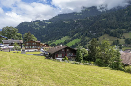 Foto 30 - Casa con 6 camere da letto a Lauterbrunnen con giardino