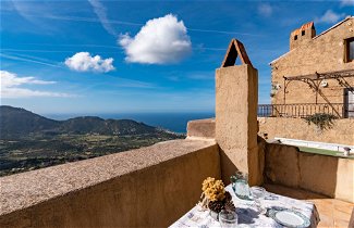 Foto 2 - Apartamento de 2 quartos em Sant'Antonino com terraço e vistas do mar