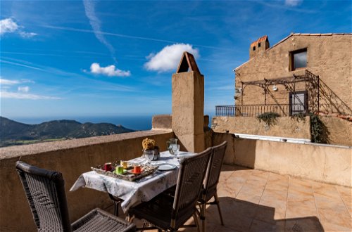 Foto 1 - Apartamento de 2 habitaciones en Sant'Antonino con terraza y vistas al mar