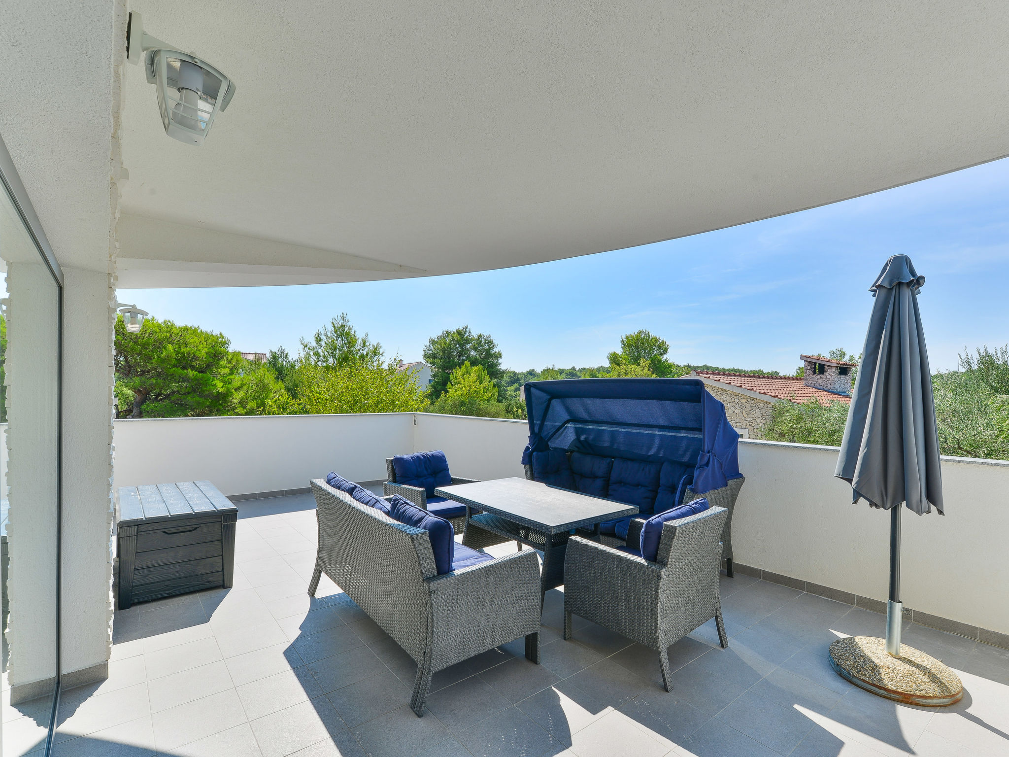 Photo 2 - Maison de 4 chambres à Tribunj avec piscine privée et jardin