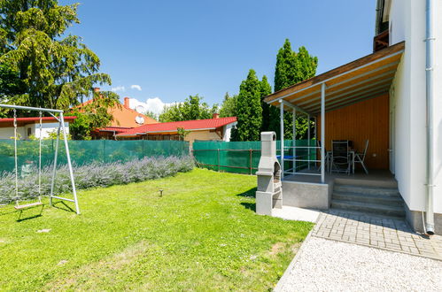 Foto 2 - Casa de 3 quartos em Balatonboglár com terraço e vista para a montanha