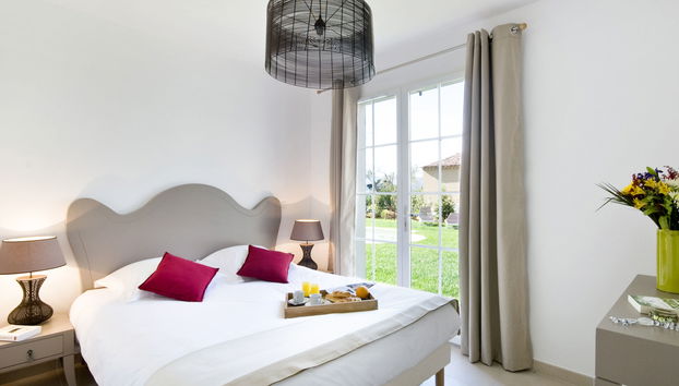 Maison de 4 chambres à Saint-Saturnin-lès-Apt avec piscine privée et jardin - Photo 5