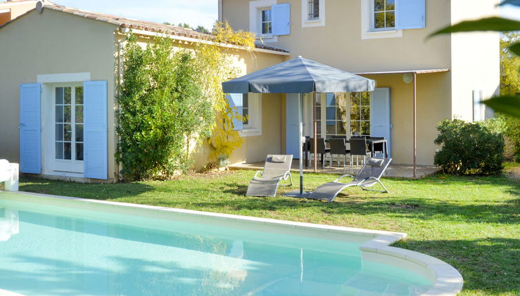 Foto 1 - Casa con 4 camere da letto a Saint-Saturnin-lès-Apt con piscina privata e giardino