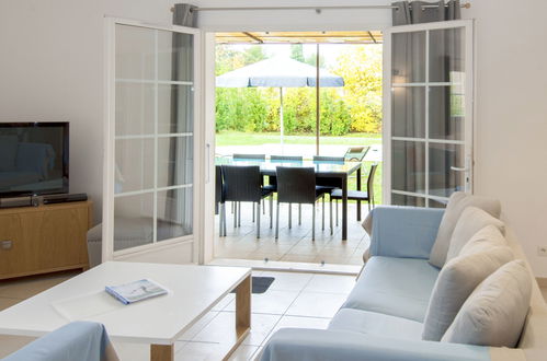 Photo 6 - 4 bedroom House in Saint-Saturnin-lès-Apt with private pool and garden