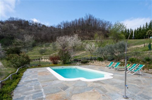 Foto 33 - Casa de 4 quartos em Cossano Belbo com piscina privada e jardim