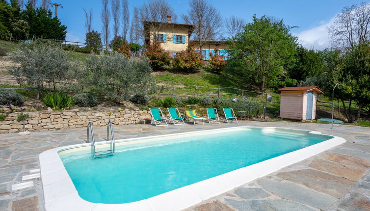 Foto 1 - Casa con 4 camere da letto a Cossano Belbo con piscina privata e giardino