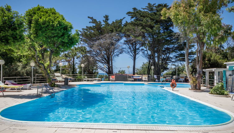 Foto 1 - Casa de 2 habitaciones en Livorno con piscina y vistas al mar