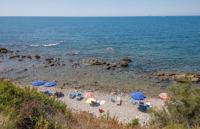 Casa de 3 quartos em Livorno com piscina e jardim - Foto 17