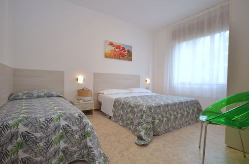 Foto 5 - Apartamento de 2 quartos em Lignano Sabbiadoro com vistas do mar