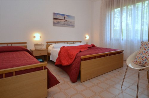 Foto 8 - Apartment mit 2 Schlafzimmern in Lignano Sabbiadoro mit blick aufs meer