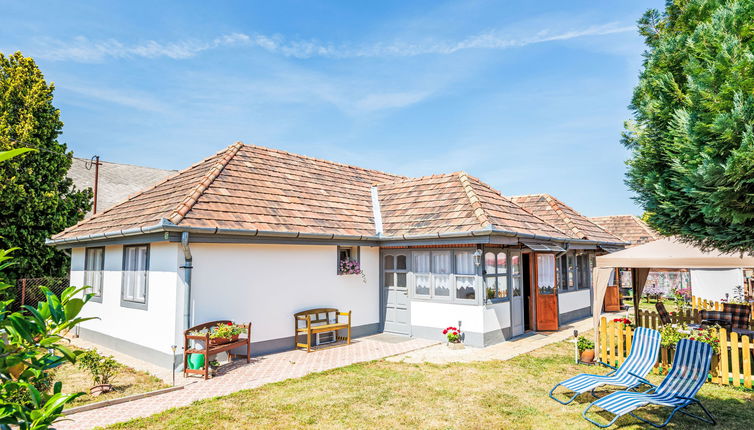 Foto 1 - Casa con 3 camere da letto a Balatonőszöd con giardino e terrazza