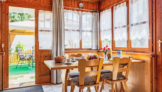 Casa de 3 quartos em Balatonőszöd com jardim e terraço - Foto 3