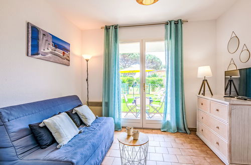 Photo 6 - 1 bedroom Apartment in Sainte-Maxime with garden and terrace