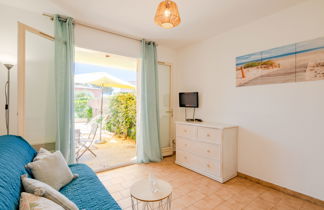 Foto 1 - Apartment mit 1 Schlafzimmer in Sainte-Maxime mit terrasse und blick aufs meer