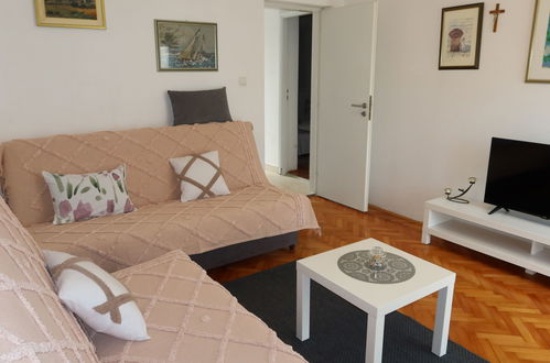 Foto 12 - Apartamento de 1 quarto em Zadar com jardim