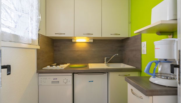 2 bedroom Apartment in Vaux-sur-Mer with garden - Photo 5