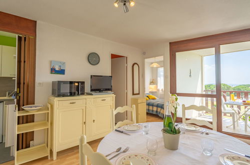 Foto 4 - Apartamento de 1 habitación en Vaux-sur-Mer con jardín y vistas al mar