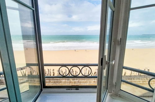 Foto 1 - Apartment mit 1 Schlafzimmer in Saint-Malo mit blick aufs meer