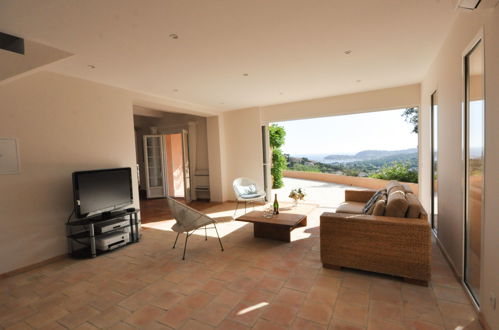 Photo 24 - Maison de 4 chambres à Cavalaire-sur-Mer avec piscine privée et vues à la mer