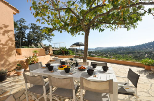 Photo 9 - 4 bedroom House in Cavalaire-sur-Mer with private pool and sea view