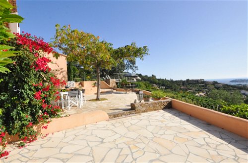 Foto 6 - Casa de 4 quartos em Cavalaire-sur-Mer com piscina privada e vistas do mar