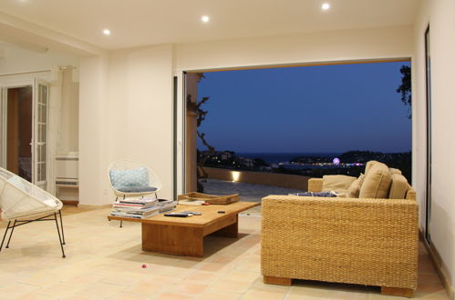 Photo 28 - 4 bedroom House in Cavalaire-sur-Mer with private pool and sea view