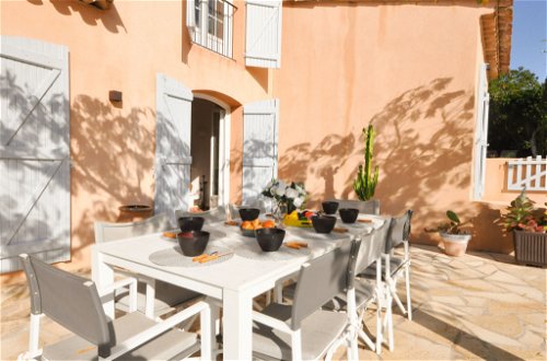 Photo 14 - 4 bedroom House in Cavalaire-sur-Mer with private pool and sea view
