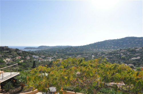 Foto 45 - Casa de 4 quartos em Cavalaire-sur-Mer com piscina privada e vistas do mar