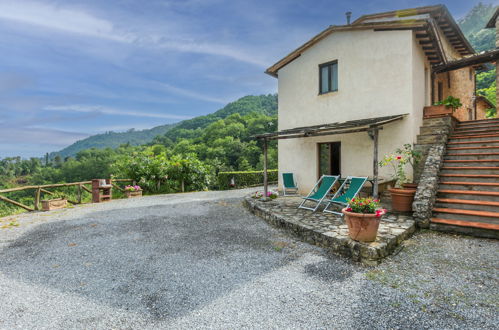 Photo 1 - Appartement de 2 chambres à Pescia avec piscine et jardin