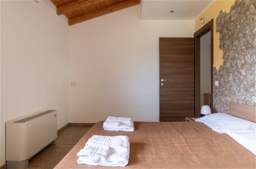 Foto 16 - Appartamento con 2 camere da letto a Zafferana Etnea