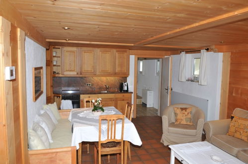 Photo 18 - 2 bedroom Apartment in Saanen