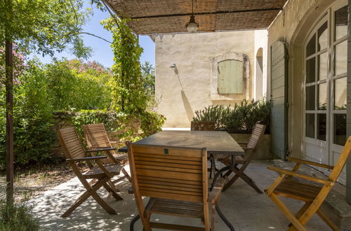 Foto 25 - Haus mit 4 Schlafzimmern in Maussane-les-Alpilles mit privater pool und garten