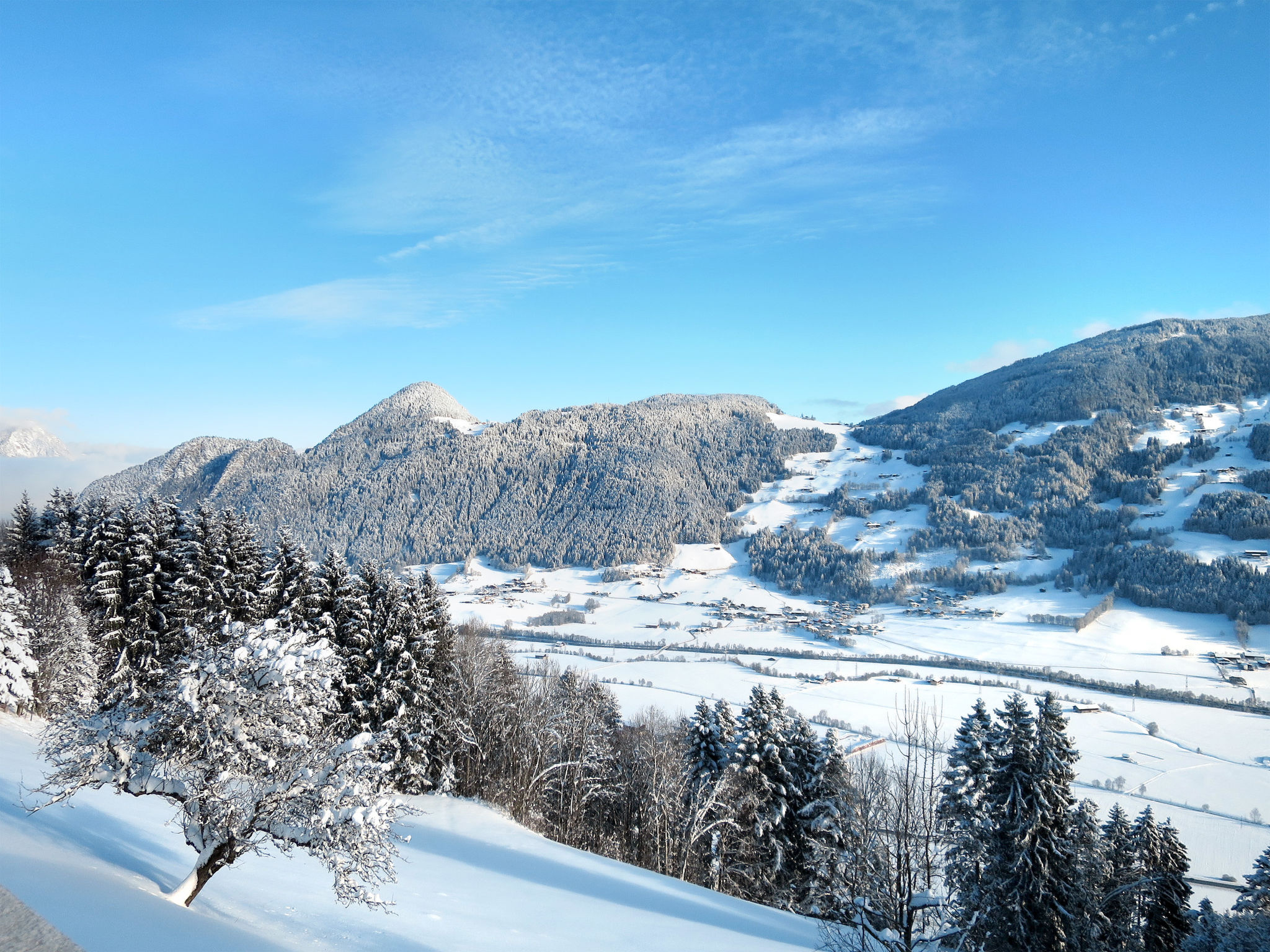 Foto 47 - Appartamento con 6 camere da letto a Schlitters con vista sulle montagne