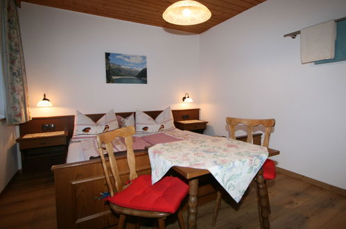 Foto 40 - Appartamento con 6 camere da letto a Schlitters con vista sulle montagne