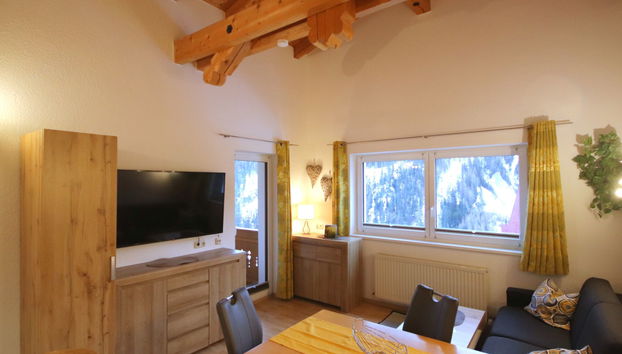 Apartment mit 3 Schlafzimmern in Spiss mit garten - Foto 2